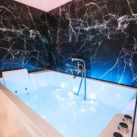 Apartament Capsule Cloud - Jacuzzi - Projecteur Cinema